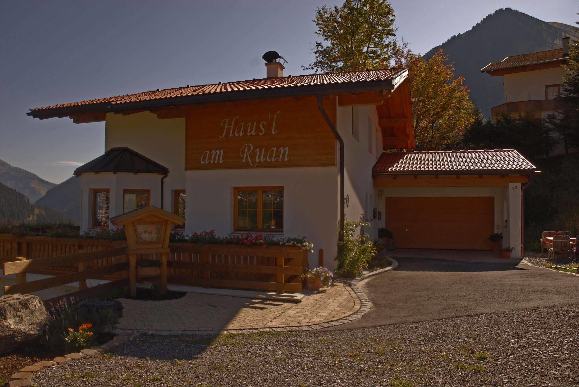 Aparthotel Haeus'L Am Ruan Berwang Exterior foto